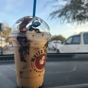 16oz sugar free white mocha with sugar free cookie dough