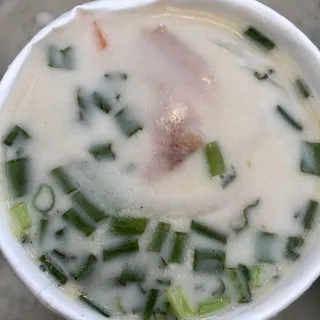 Tom Kha