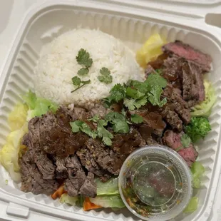 grilled steak with spicy dipping sauce -- best dish!!