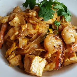 Pad Thai with prawns yum!!