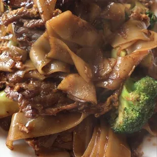 Pad see ew with beef
