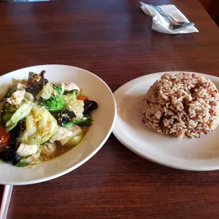 Veggie Plate with Chicken and a side of brown rice!