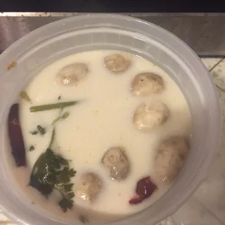 Tom Kha