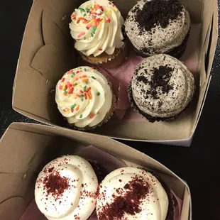 Red velvet, vanilla, and cookies and creme!