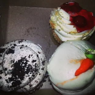 Cherry cheesecake, carrot, &amp; cookie n cream