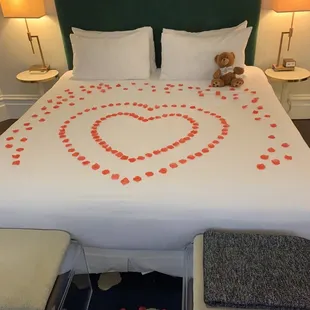 King size bed with arrangement