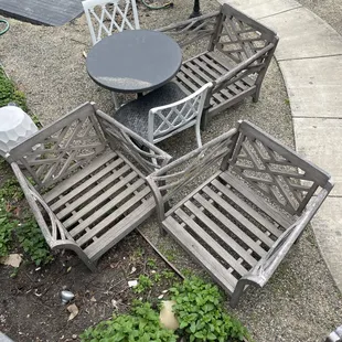 Actual sitting area near pool