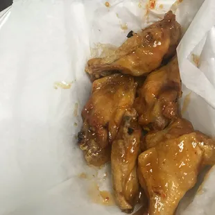 Super bland overcooked wings !