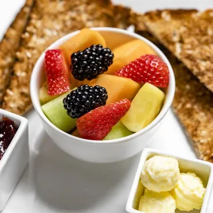 Elite Continental Breakfast   
Seasonal Fresh Cut Fruit · Toasted Bread · Fruit Preserved 
Orange Juice · Starbucks Coffee