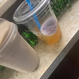 a smoothie and a smoothie