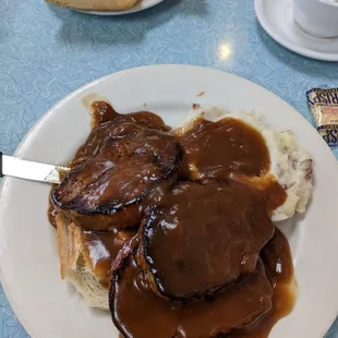 Meatloaf with mashed potatoes and gravy