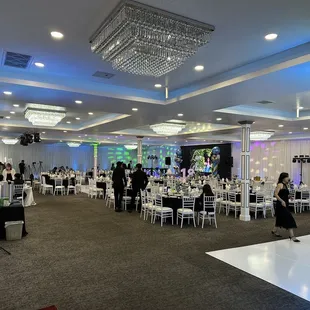 sushi and sashimi, interior