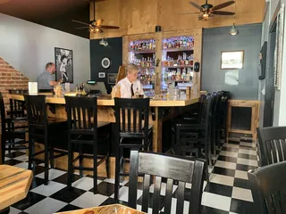 Leo’s Whiskey Bar