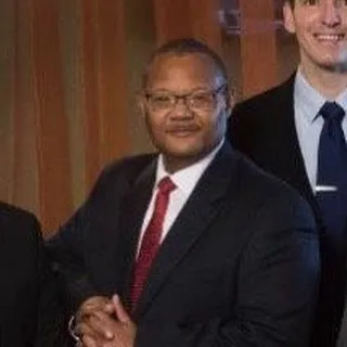 Lee M.