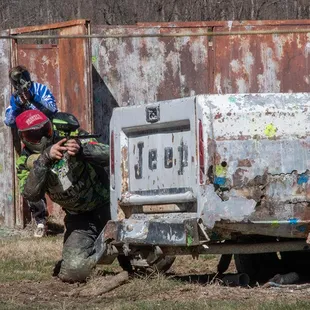 Play 12 awesome outdoor fields at White River Paintball