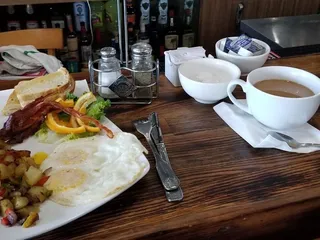 101 Restaurant & Bar