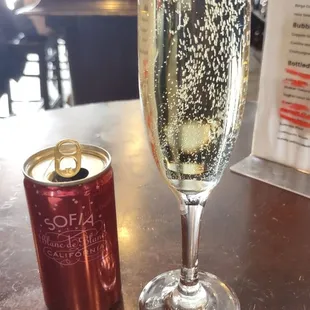 Blanc de Blancs Wine (December 2022)