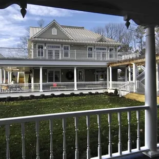 Grassy lawn great for wedding.