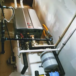 Rinnai Tankless water heater!! (RU199IP)