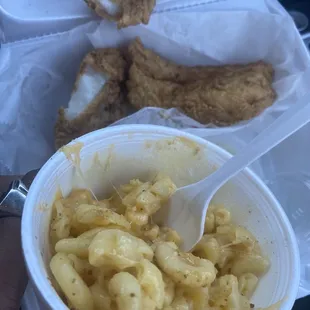 Mac and cheese with red snapper