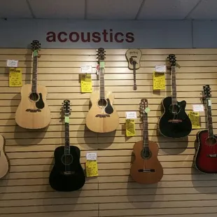 Acoustic &amp; Classical Guitars