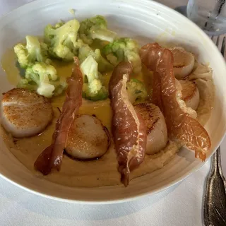 scallops and prosciutto GF