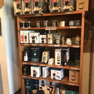 Coffee accessories and mugs