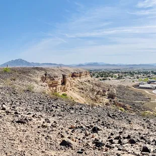 Beautiful valley &amp; Mountain View's