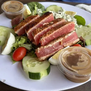 Black and Bleu Tuna Salad