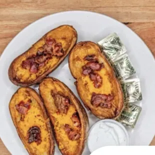 What is pictured on the menu online