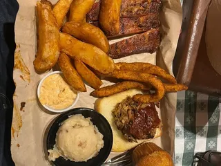 Famous Dave's Bar-B-Que