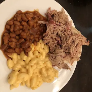 Pulled pork Family #1 meal.