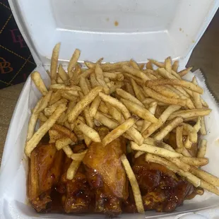 Mango Habenoro 6 piece with Cajun Fries