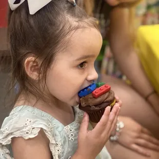 Birthday Party cupcake from Who Made the Cake