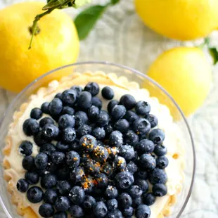 Citrus yogurt cheese Tart with blueberry