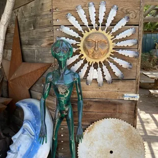 Aliens for your yard