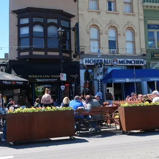 A vibrant patio scene for this place.