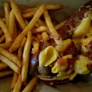 Mac and Cheese Brat