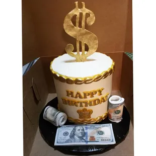 Money themed cake