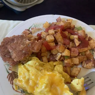 Ten stars for the breakfast, always fresh hot and delicious. And that's why I love this spot!