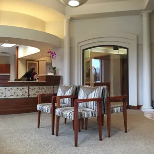 Great updated waiting room. Ask for a snack! Mmmm