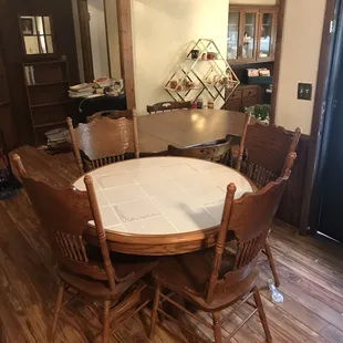 Round Dining Room Table