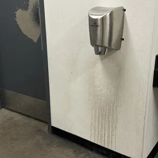 Another example of the filthy bathroom.