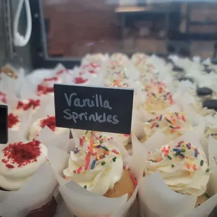 dessert, cupcakes, food