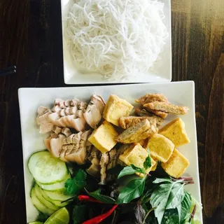 Pork Belly Tofu Vermicelli (Bn u Mm Tm)