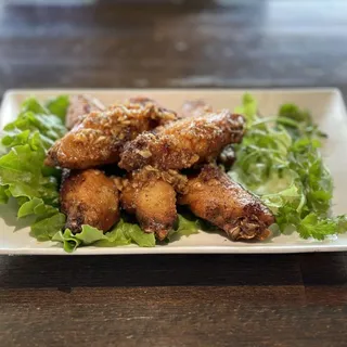 Fish Sauce Chicken Wings (Cnh G Nc Mm)