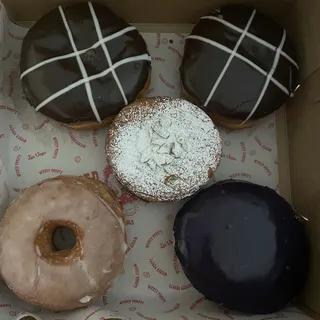 Puffernut - Cannoli Cream