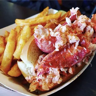 Maine Lobster Roll