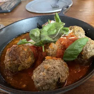 meatballs in tomato sauce