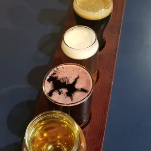 Beer flight..Crisp rating beers.